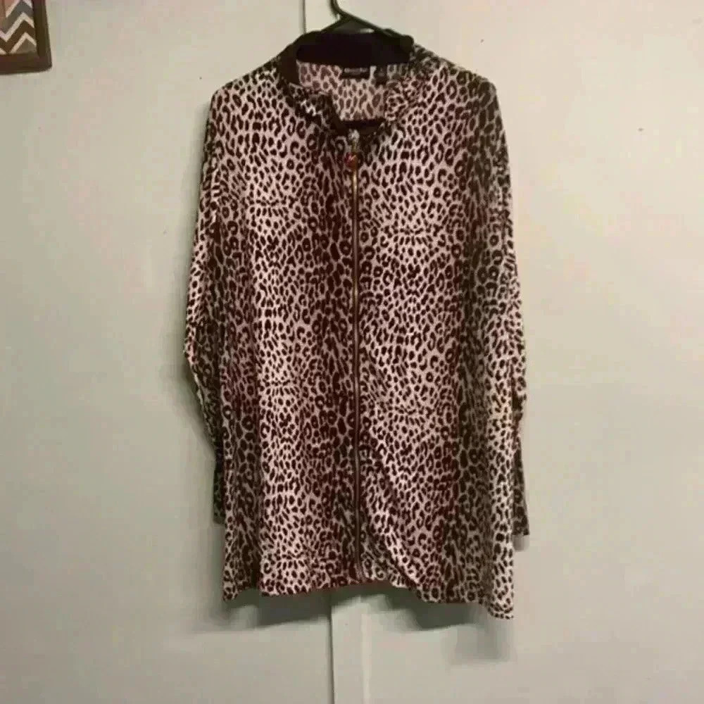 Effortless style Leopard Print Zip Front Top 1X